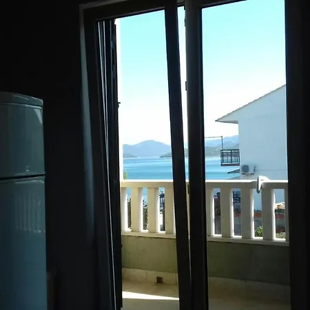 Apartman Leonida Janjina